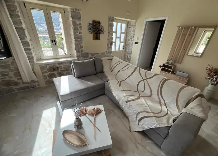 Mythic Gem Semesterbostad *